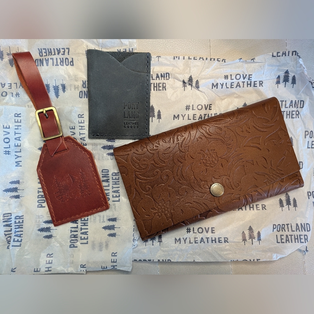 Portland Leather Small Goods Set